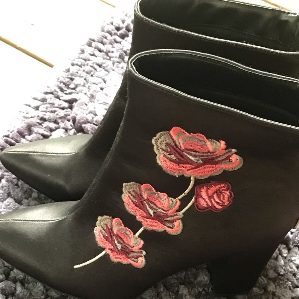 Charlotte Russe Boots 9